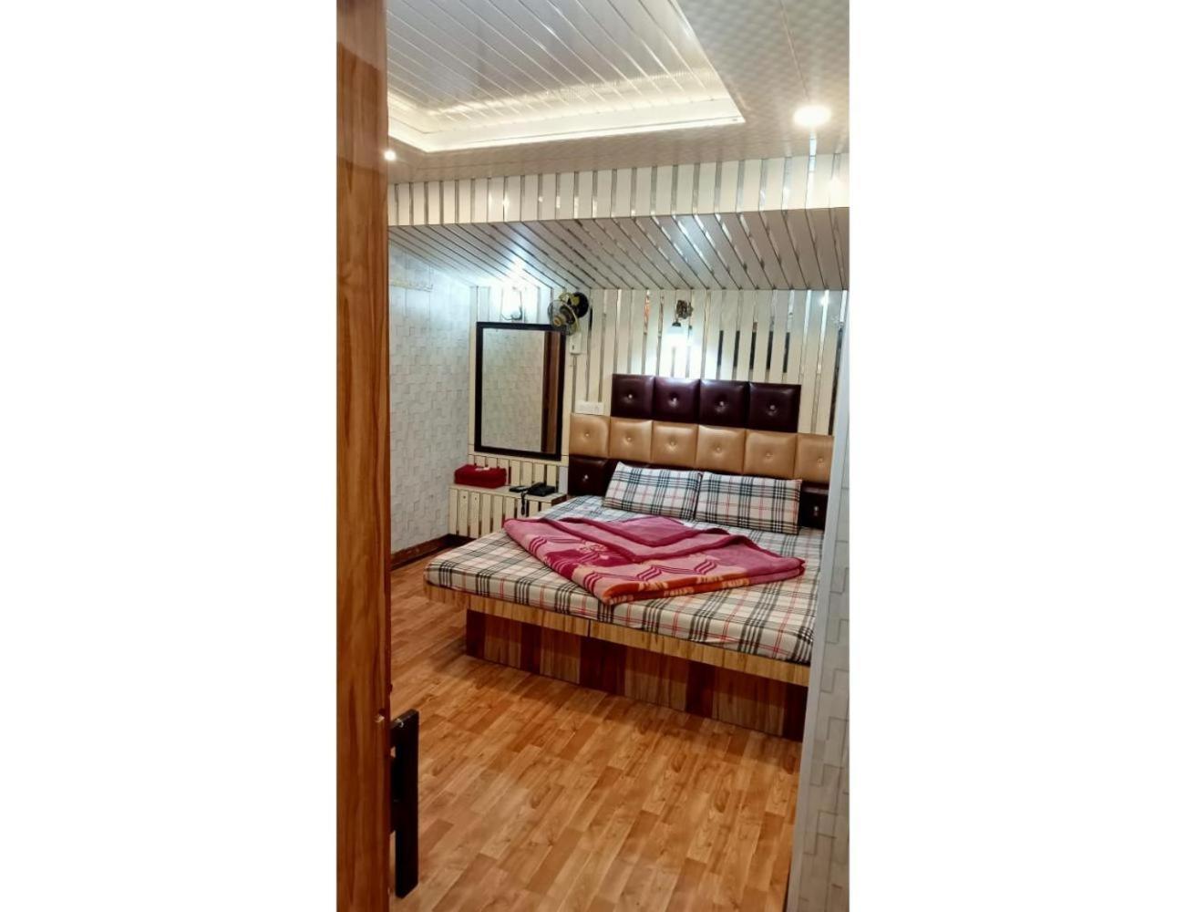 Hotel Doegar, Simlá Kültér fotó