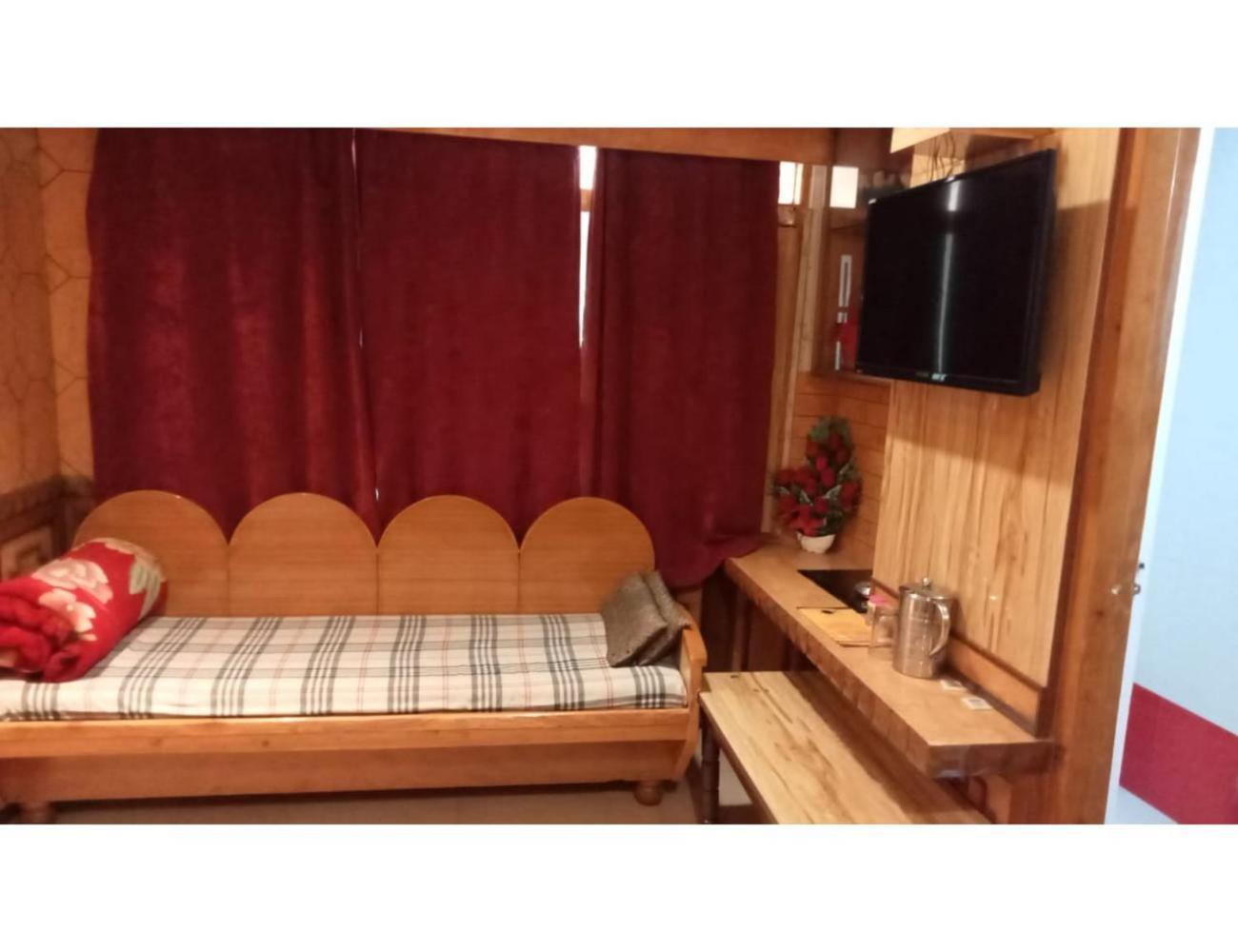 Hotel Doegar, Simlá Kültér fotó