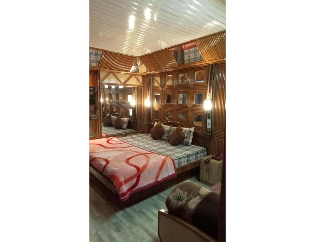 Hotel Doegar, Simlá Kültér fotó