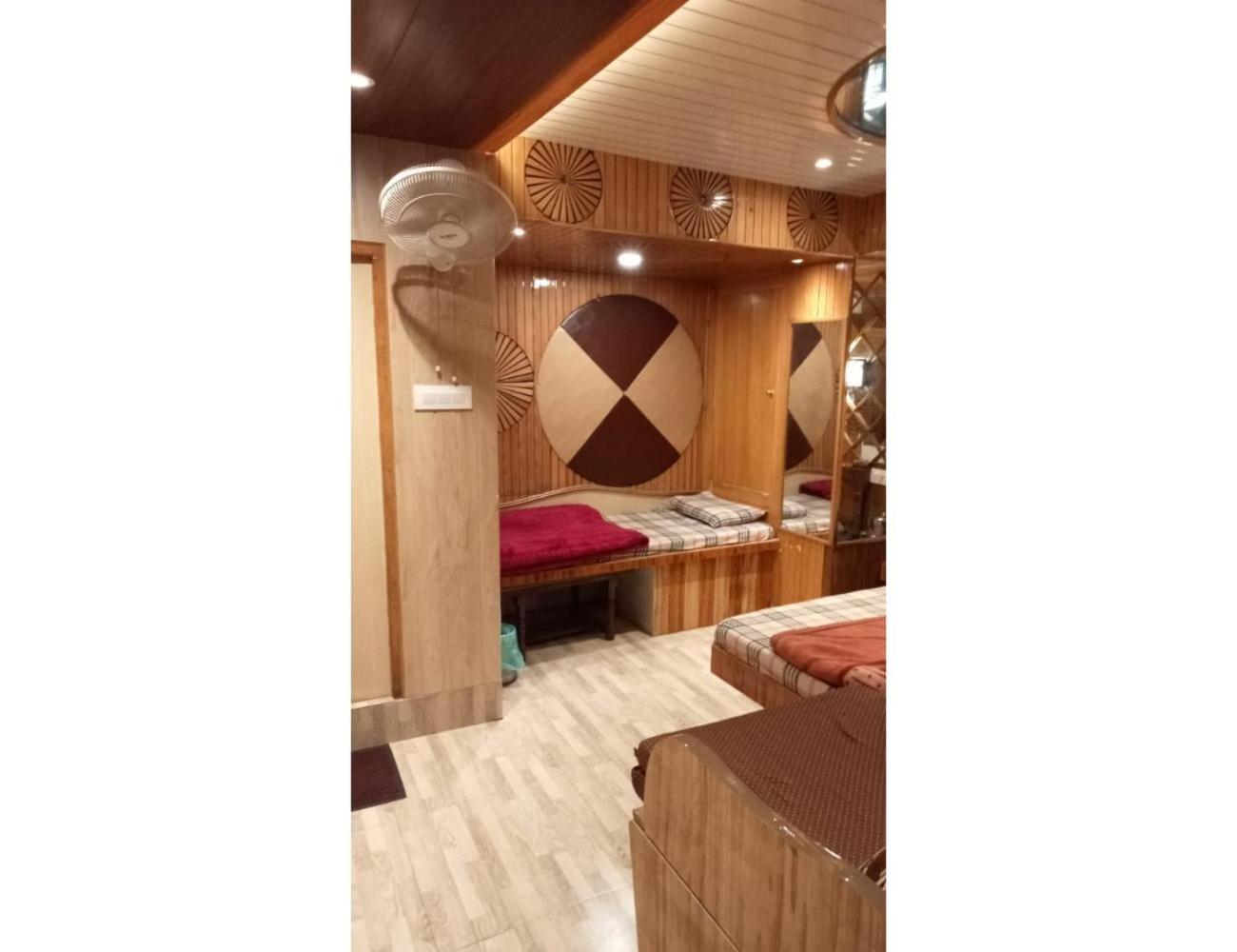 Hotel Doegar, Simlá Kültér fotó